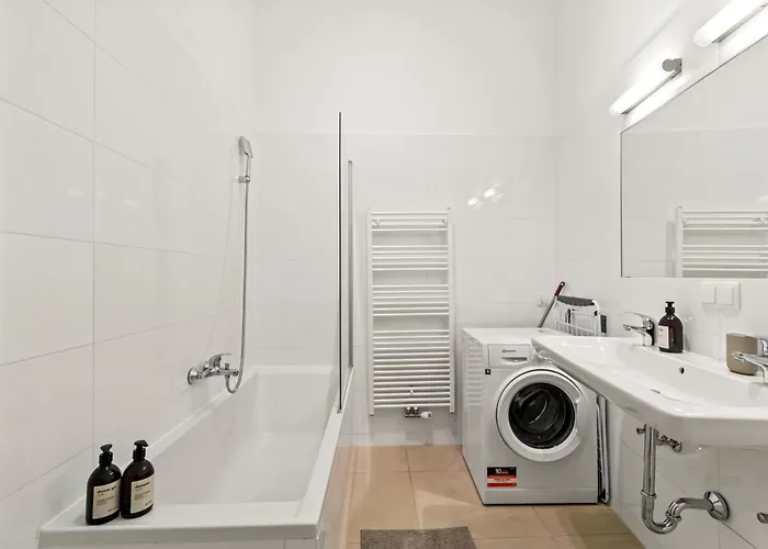 Daire Roomy 2br - U6 Metro Nearby