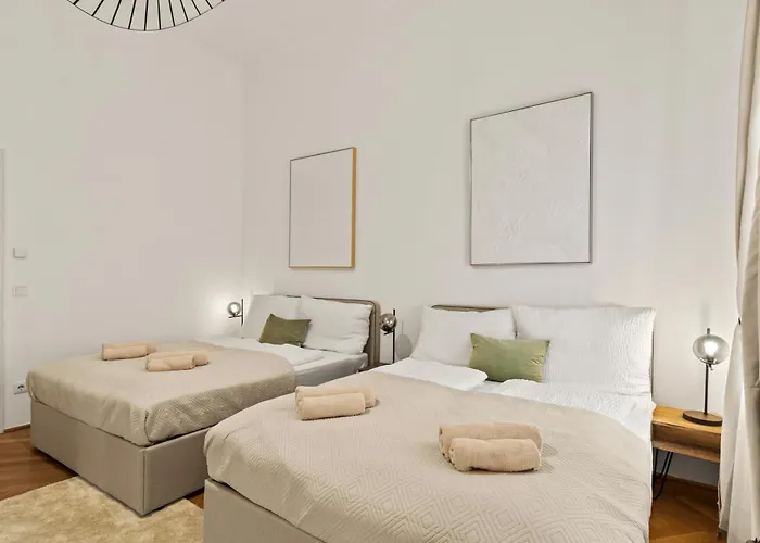 Roomy 2br - U6 Metro Nearby *
