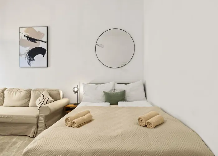 Roomy 2br - U6 Metro Nearby *